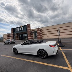 DICK'S Sporting Goods