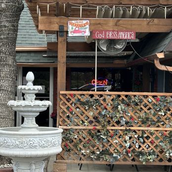 Pronto's Italian Restaurant and Pizza - Front of restaurant - Italian Near Me - Bridgeport, Texas