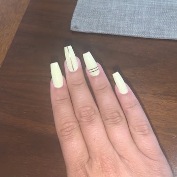 Mi Nail Bar - Nail Salons Near Me - Coral Gables, Florida
