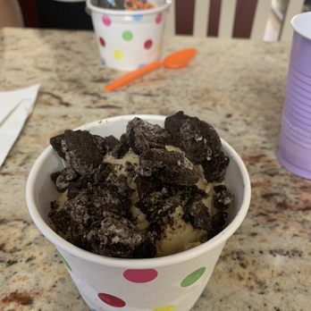 Brendys - Boynton - Espresso chip with Oreos - Ice Cream & Frozen Yogurt Near Me - Boynton Beach, Florida