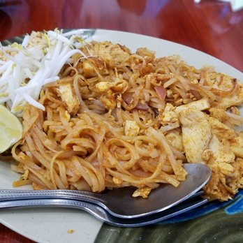 Ras Noodle - Pad Thai. - Thai Near Me - Los Angeles, California
