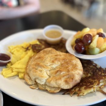 Maple Leaf Diner - *Latkes & Eggs - American Near Me - Dallas, Texas