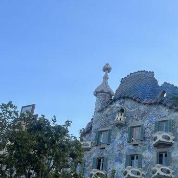 Barcelona City Tour - It passes by all the main attractions. You can also get some great photos. - Bus Tours Near Me - Barcelona, B