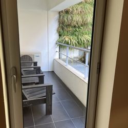The Lisbonaire - Patio off the main room