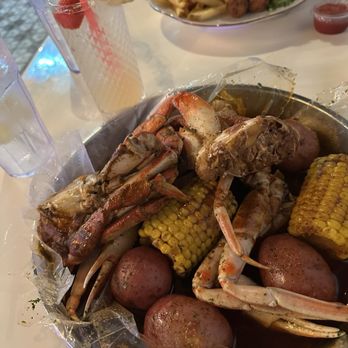 225 Crab Seafood & Bar - Dungeness and Snow Crabs - Seafood Near Me - Baton Rouge, Louisiana