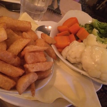 Oyster Tavern - Veggie and fries - Seafood Near Me - Tralee, Kentucky