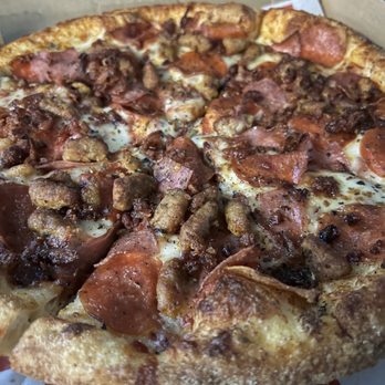 Te Amo Pizza - Meat Lovers Pizza - Pizza Near Me - Bell, California Te Amo Pizza - Meat Lovers Pizza - Pizza Near Me - Bell, California
