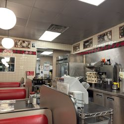 Waffle House - Seating