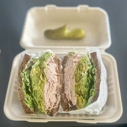 Dilly's Sandwiches - Turkey + bacon