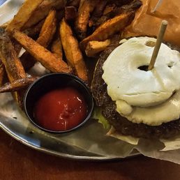 Georgia pride (didn't like the apple on the burguer)