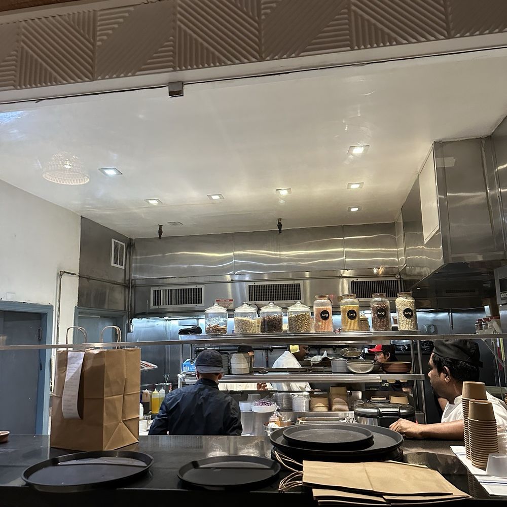 Lungi - Cocktail Bars Near Me - New York, New York