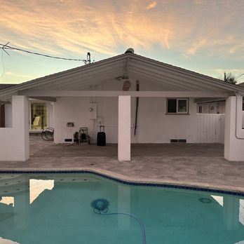 Outdoor Pros - Patio area with timberline pavers refurbished estaco pillars - General Contractors Near Me - West Hills, California Outdoor Pros - Patio area with timberline pavers refurbished estaco pillars - General Contractors Near Me - West Hills, California