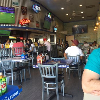 Ostionerias La Reyna - Interior - Seafood Near Me - Houston, Texas