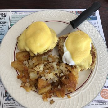 Chi Cafe - Crab cake Eggs Benedict Breakfast - Cafes Near Me - Boothwyn, Pennsylvania