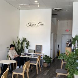 Krave Tea - Seating area