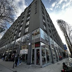 Le Méridien München - Out front