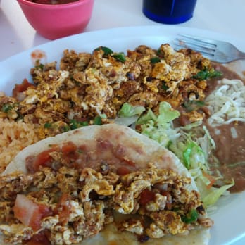 El Allende - Huevos con chorizo y chiles jalapenos. Excellent! - Restaurants Near Me - Muscatine, Iowa El Allende - Huevos con chorizo y chiles jalapenos. Excellent! - Restaurants Near Me - Muscatine, Iowa