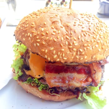 Burgerie - Bacon & Cheese Burger
- mehr Burger Reviews auf Facebook: BerlinBuns - - Burgers Near Me - Berlin, BE