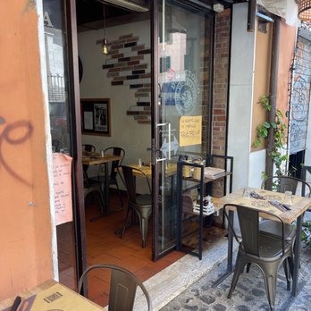Da Vittorio - Exterior - Seafood Near Me - Rome, RM
