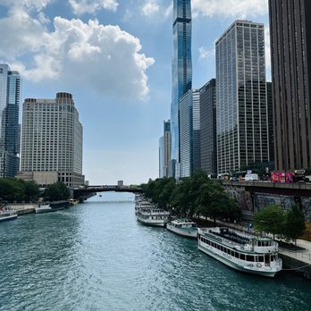 Chicago River Boat Architecture Tours - A cruise with a view. - Architectural Tours Near Me - Chicago, Illinois