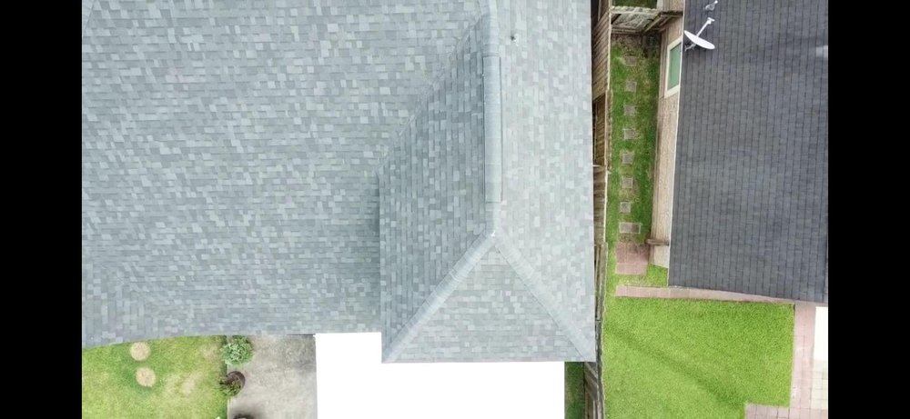 Slide of Duque Roofing