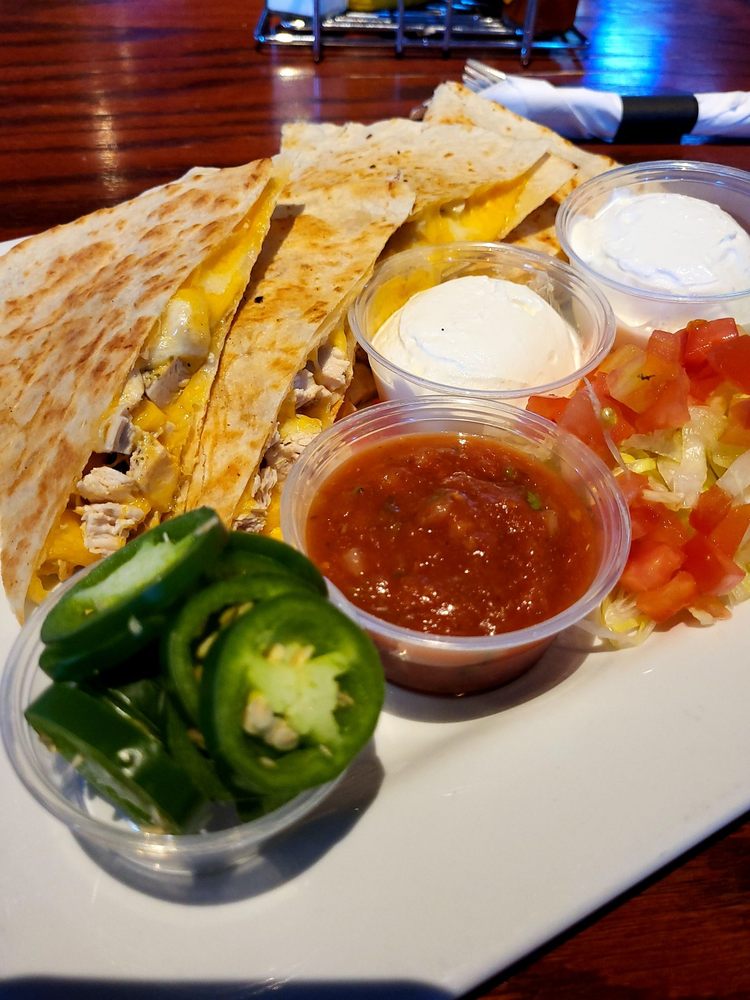 MICKEY’S SPORTS BAR & GRILL 52 Photos & 33 Reviews 50 N. Barrington