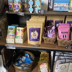 Provisions Market + Gifts