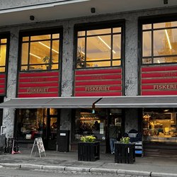 Lofoten Fiskerestaurant - Outside of the restaurant