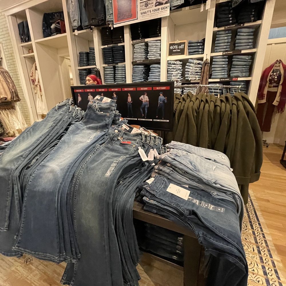 Lucky Brand - Women's Clothing Near Me - Austin, Texas Lucky Brand - Women's Clothing Near Me - Austin, Texas