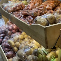 Holden Colony Meats & Produce