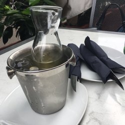 Tropea - Wein im Kühler
