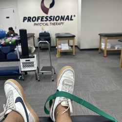 Professional Physical and Hand Therapy