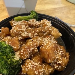 Jin's Garden - Sesame Chicken