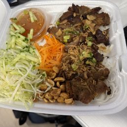 Vermicelli Bowl / Bún Thịt Nướng