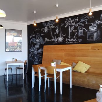 Platform 177 - Seating - Cafes Near Me - Williamstown, VIC