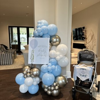 Franklin Celebrations - Simple and classic entrance to a baby shower - Party & Event Planning Near Me Franklin Celebrations - Simple and classic entrance to a baby shower - Party & Event Planning Near Me