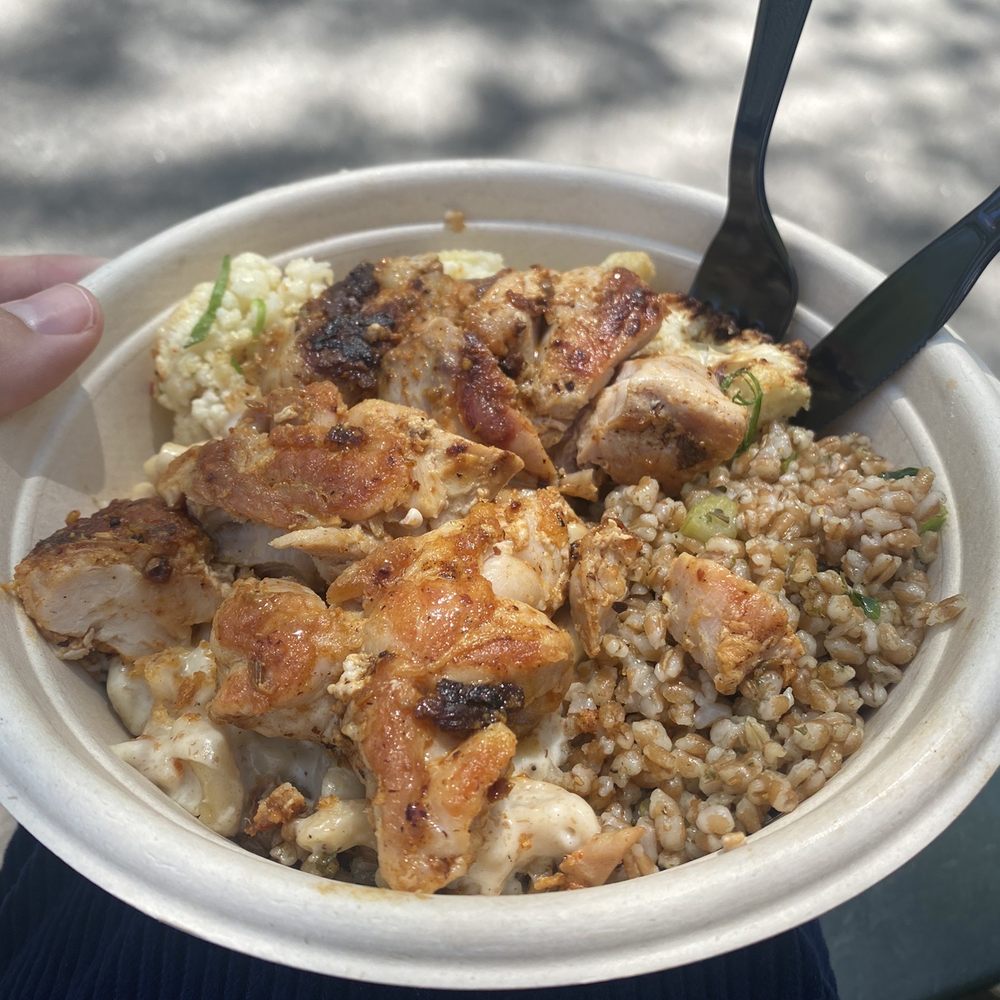 Dig Inn - Pharaoh base, chicken, cauliflower, and Mac and cheese - New American Near Me - New York, New York Dig Inn - Pharaoh base, chicken, cauliflower, and Mac and cheese - New American Near Me - New York, New York