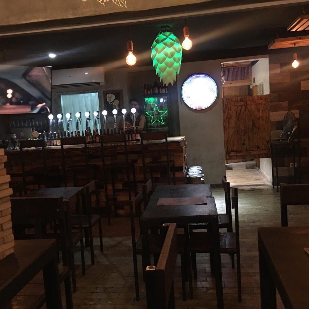 Pinche Birra - Newt place with music and good beer - Beer Bar Near Me - Playa del Carmen, ROO Pinche Birra - Newt place with music and good beer - Beer Bar Near Me - Playa del Carmen, ROO