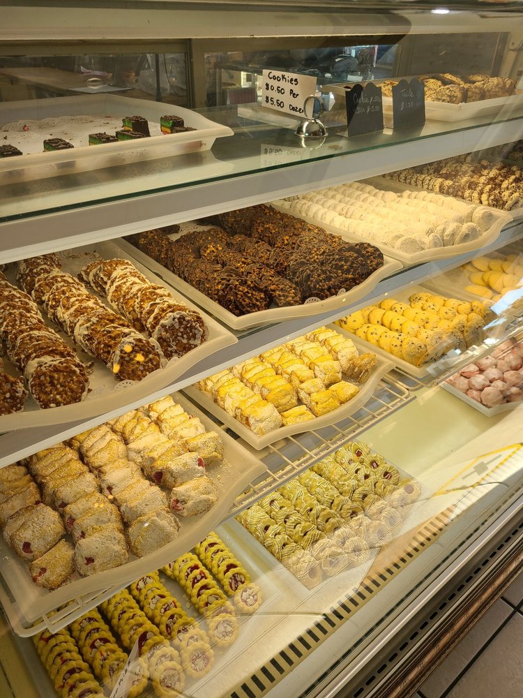 Cafe de Paris Bakery