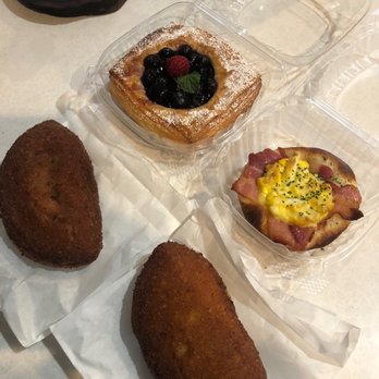 Tokyo Premium Bakery - Beef curry, bacon and egg, berry tart - Bakeries Near Me - Denver, Colorado Tokyo Premium Bakery - Beef curry, bacon and egg, berry tart - Bakeries Near Me - Denver, Colorado
