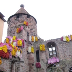Chrysanthema - Der blumengeschmückte Turm kurz vorm Riesenrad ist immer wieder schön anzusehen...