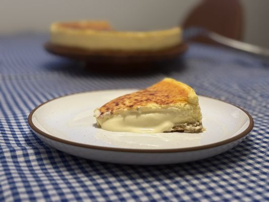 Baiak - Basque Cheesecake by null