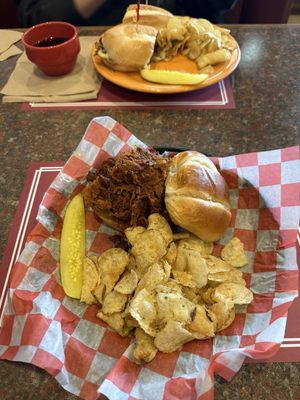 Horn's Gaslight Bar & Restaurant by null