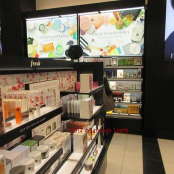 SEPHORA - Fresh is one of those lines that Sephora could do without - it is much like a Dime-Store line that is overpriced and not effective - Perfume Near Me - New York, New York SEPHORA - Fresh is one of those lines that Sephora could do without - it is much like a Dime-Store line that is overpriced and not effective - Perfume Near Me - New York, New York
