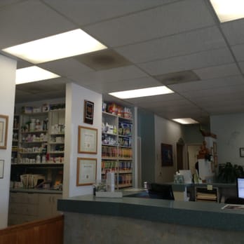 Acorn Veterinary Clinic - Front desk reception. - Veterinarians Near Me - Davis, California Acorn Veterinary Clinic - Front desk reception. - Veterinarians Near Me - Davis, California