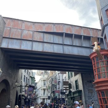 Universal Studios Florida - Diagon Alley - Amusement Parks Near Me - Orlando, Florida Universal Studios Florida - Diagon Alley - Amusement Parks Near Me - Orlando, Florida