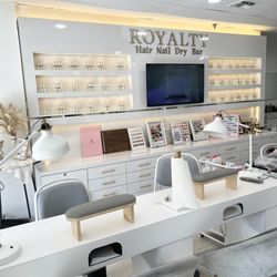 CLEO Nail Bar - Instagram : royalty.salon.pasadena
Text or DM us for an appointment at 626 822 8291
Address : 48 s De Lacey Ave
Pasadena CA