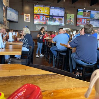Double Dogs - Gallatin - Corner booth looking to seating - Sports Bars Near Me - Gallatin, Tennessee Double Dogs - Gallatin - Corner booth looking to seating - Sports Bars Near Me - Gallatin, Tennessee