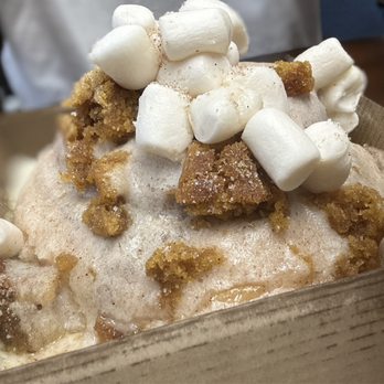 Cinnaholic - Pumpkin Cheesecake - Bakeries Near Me - McKinney, Texas