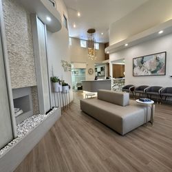 Lasting Smiles Dental Implant Center